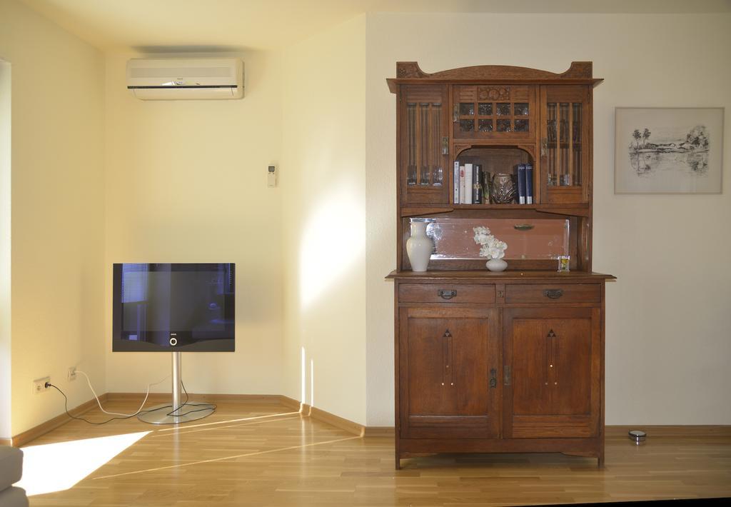 Ferienwohnung Unter Dem Schwalbennest Wachenheim an der Weinstrasse Ruang foto